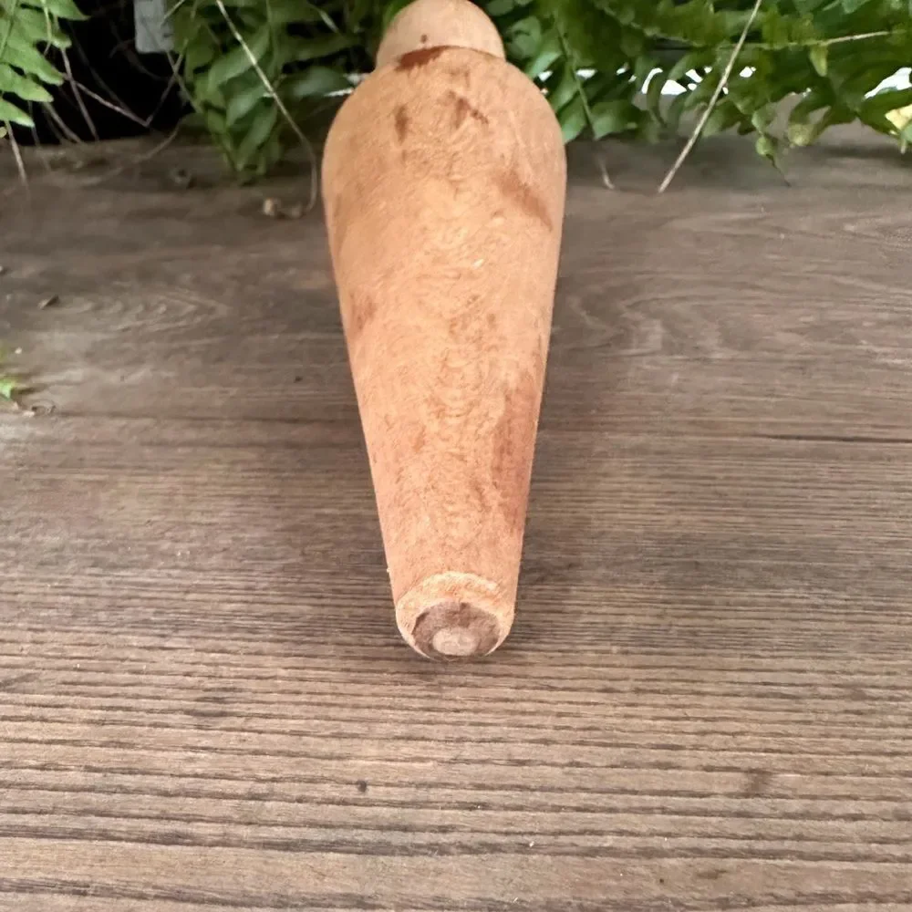 Unbranded vintage cone